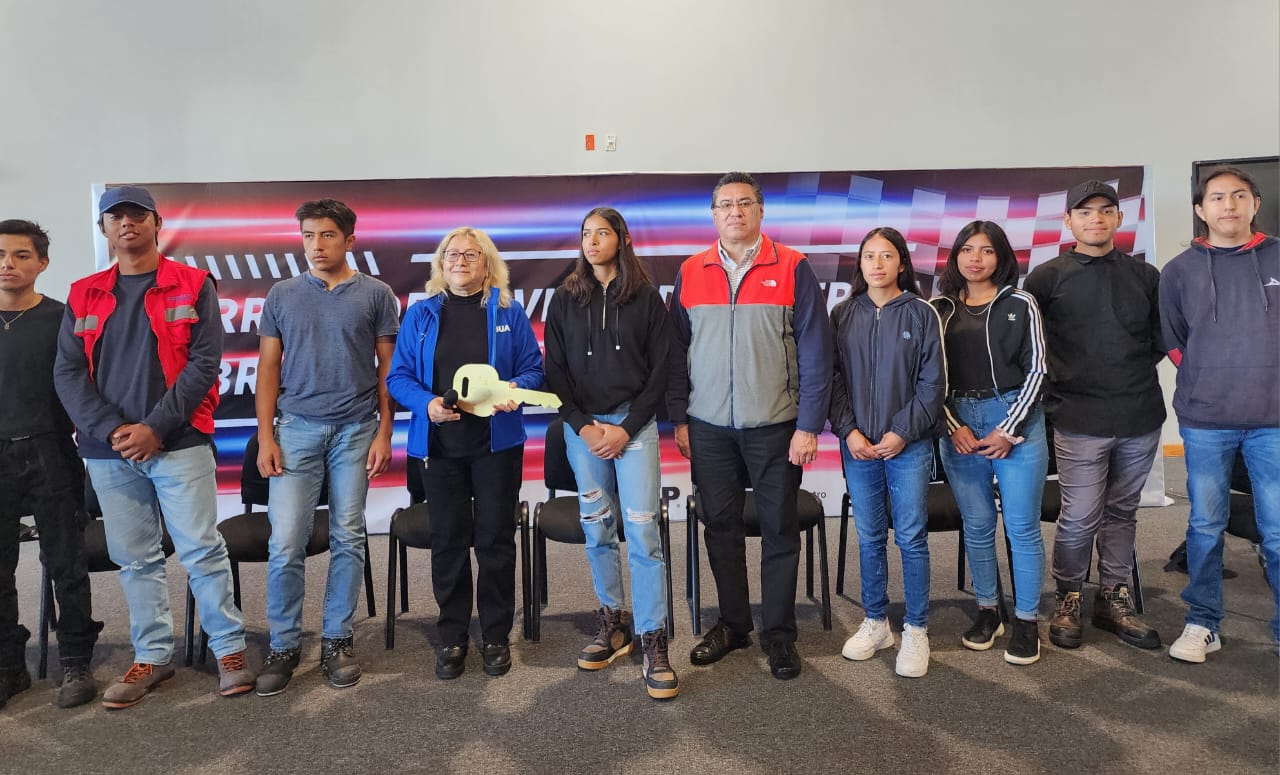 Estudiantes de la BUAP desarrollan varios proyectos automotrices en Ciudad Modelo | Fotos Ciudad Morelo