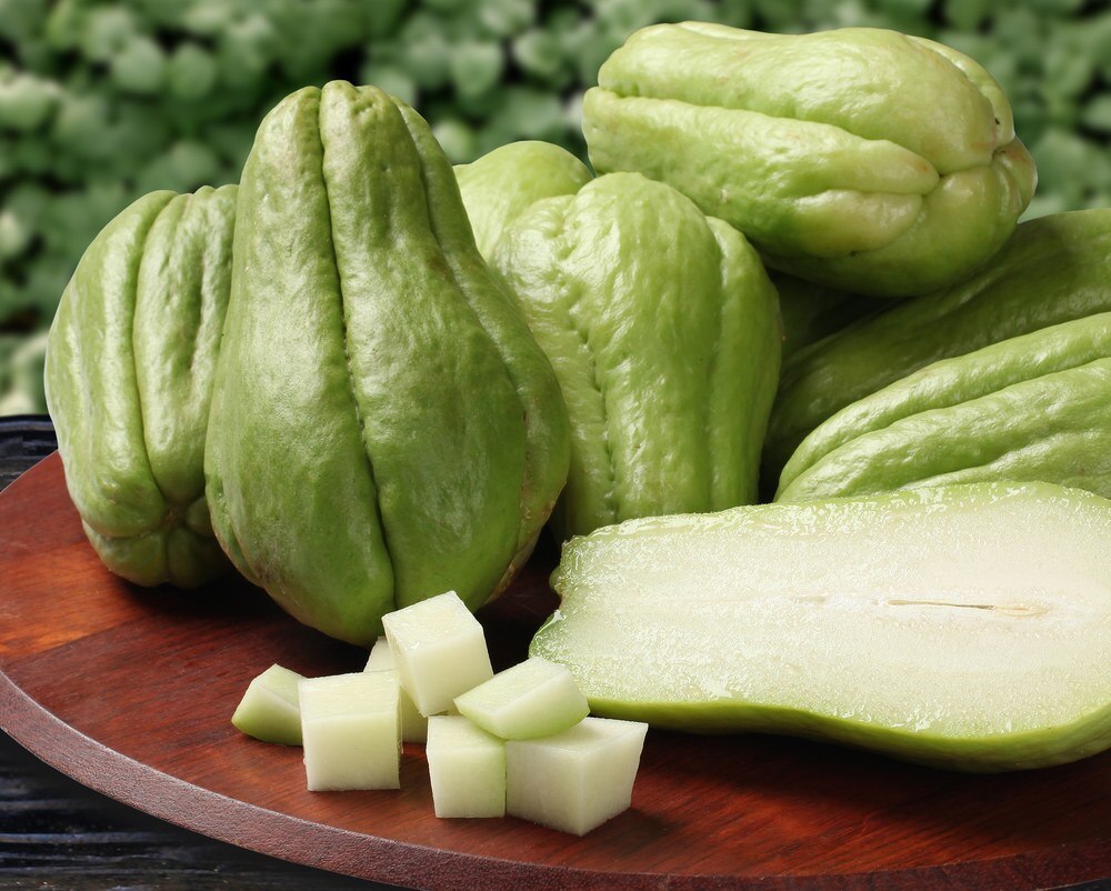 El chayote es un alimento muy nutritivo, ya que proporciona una serie de vitaminas esenciales, como la vitamina C, folato, tiamina, riboflavina y piridoxina.

Foto: Producción El Universal Puebla