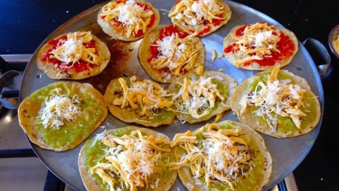 ¿Cuál es el origen de las Chalupas poblanas?