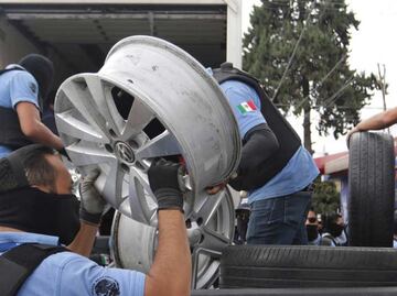 Decomisan cientos de autopartes robadas en la 46 Poniente