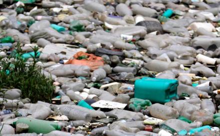 Refris, colchones y muebles lo que más tiran en barrancas de Puebla