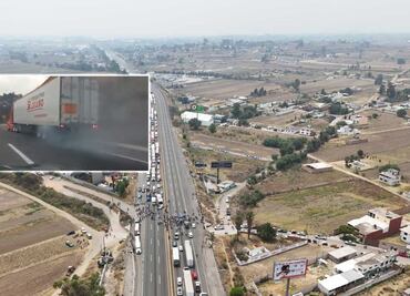 VIDEO Camión se queda sin frenos en la autopista México-Puebla y chofer logra la hazaña