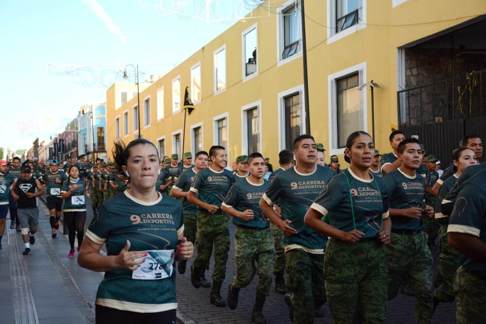 Esta carrera forma parte de las celebraciones por el 200 Aniversario del Heroico Colegio Militar | Agencia Es Imagen para El Universal Puebla