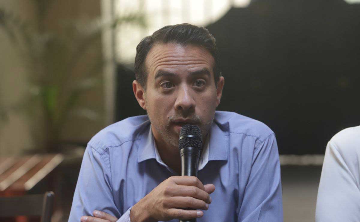 El diputado Oswaldo Jiménez presentó una iniciativa para aumentar las penas en los casos de bullying | Foto: Agencia Es Imagen para El Universal Puebla