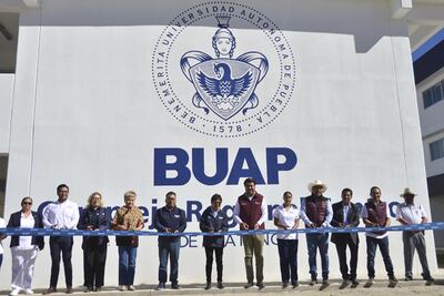 BUAP inaugura edificio de enfermería en Acatzingo