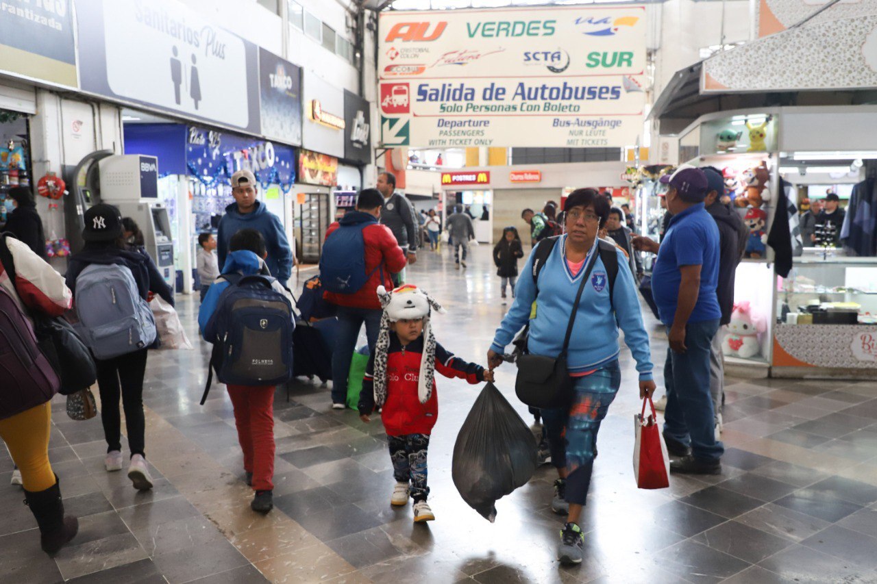 Con el inicio de las vacaciones de verano, comienzan los descuentos en boletos de autobús | Foto: EsImagen