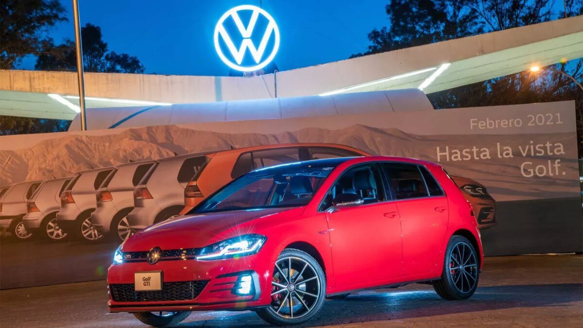 Último Golf GTI hecho en Puebla se subastó en más de 700 mil pesos