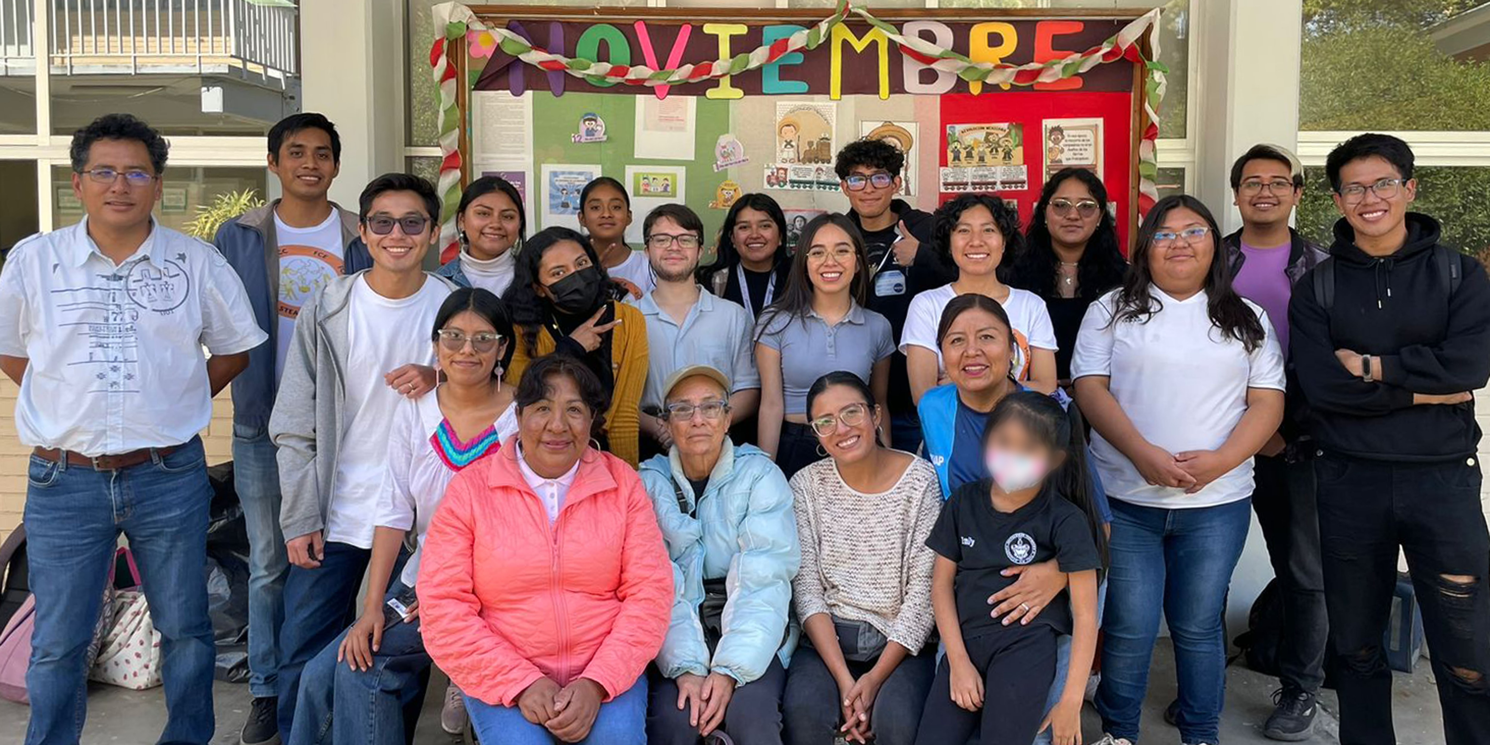 Profesores y alumnos de la FCFM imparten curso con enfoque STEAM para niños con discapacidad | Foto: BUAP.