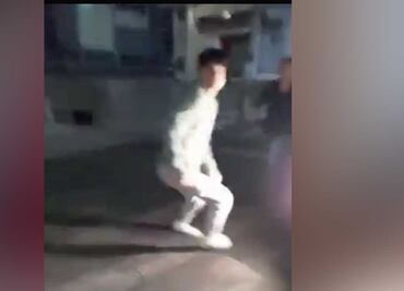 Jóvenes ebrios agreden a cinturonazos a automovilista