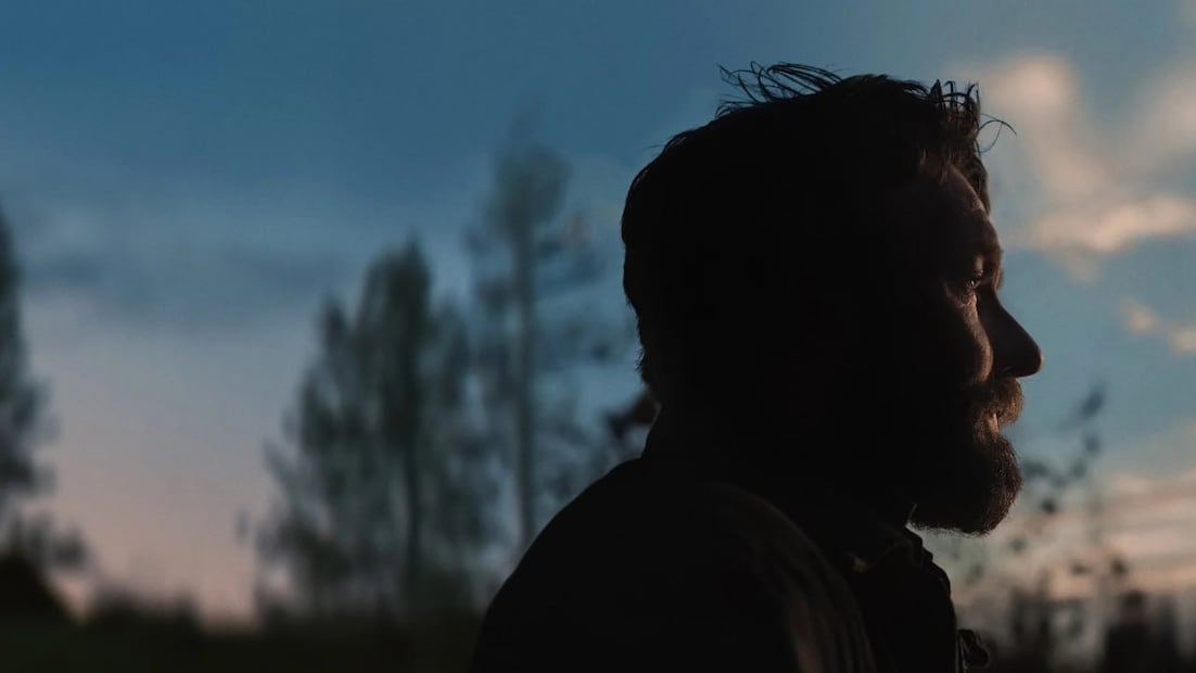 Joel Edgerton entrega una interpretación maravillosa, donde destaca su gran habilidad para transmitir emociones a través de los ojos | Foto: Netflix