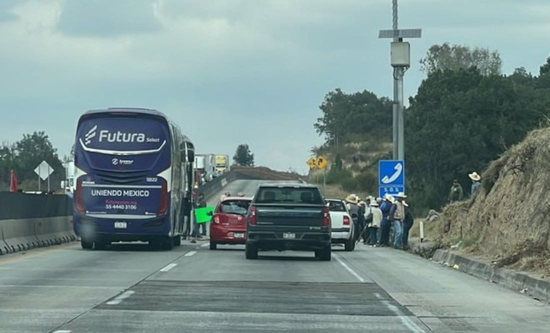 Por manifestación en Arco Norte, la autopista está cerrada en ambos sentidos | Foto: Redes Sociales