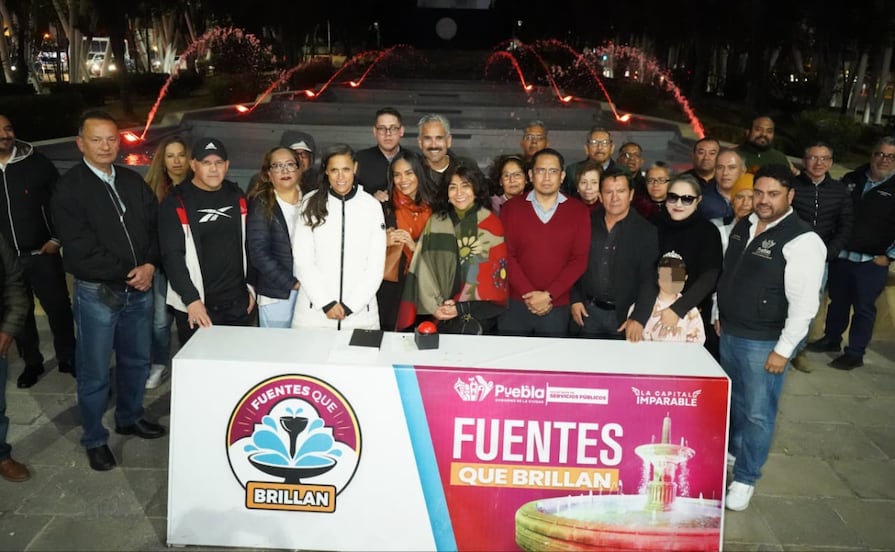 Pepe Chedraui inaugura rehabilitación de la fuente de Hermanos Serdán