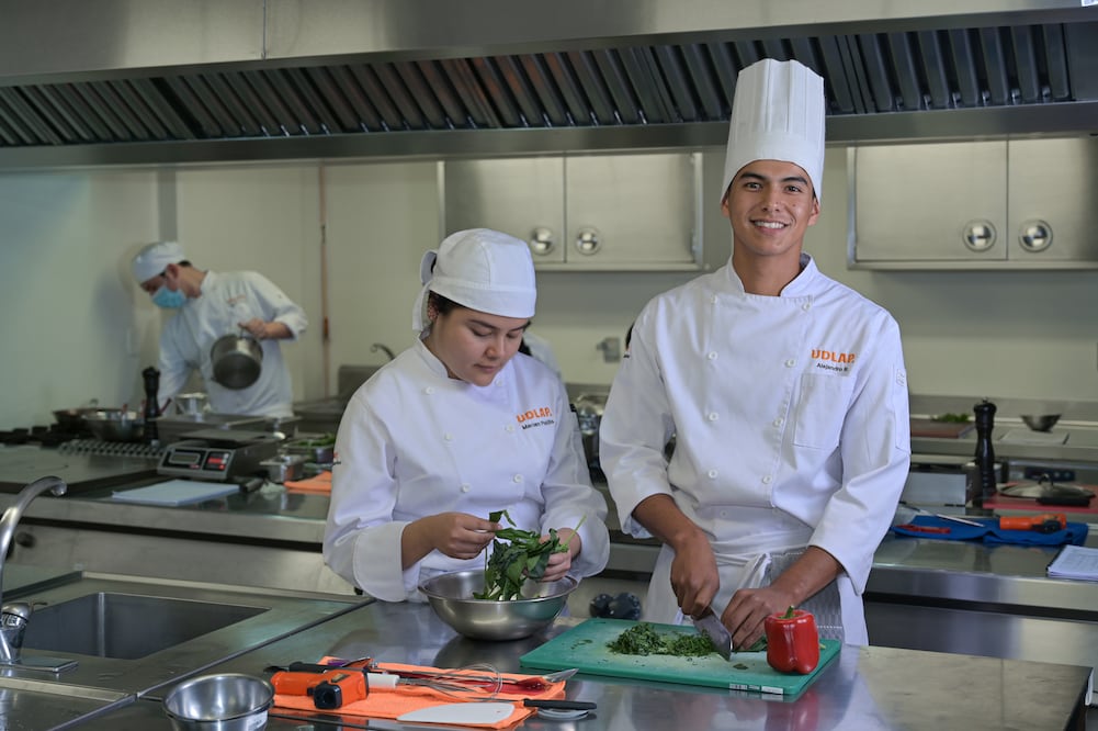 Foto: UDLAP. Estudiantes de la UDLAP destacan en la Guía Michelin México