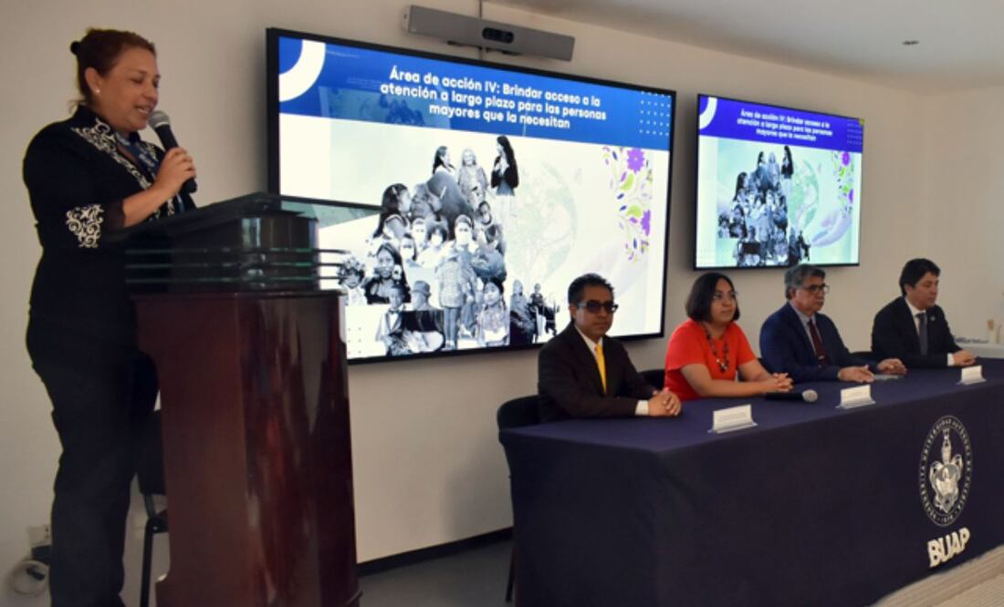 El Diplomado en Envejecimiento Activo y Saludable se realizó en las instalaciones de la Dirección de Innovación y Transferencia de Conocimiento | Foto: BUAP