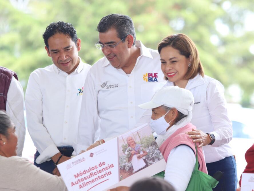 Sergio Salomón está de gira en Tepeaca | Foto Gobierno de Puebla