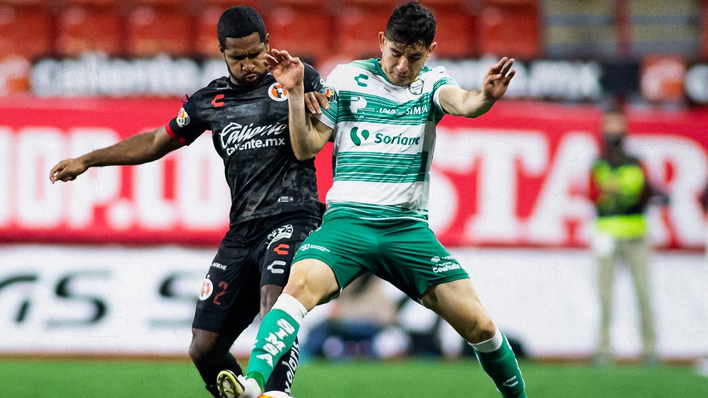 La medida se aplicará únicamente a los partidos de jornadas dobles, lo que permitirá liberar el calendario y evitar su saturación, además de ayudar a los clubes eliminados de la Leagues Cup a mantener su ritmo de competencia.

Foto: Producción El Universal Puebla
