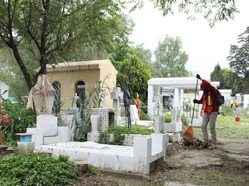 Abrirán panteones para Día de Muertos en Puebla capital