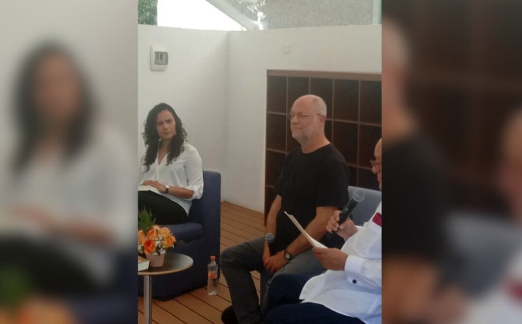 Sergio Stern presentó “El Cuenco Vacío” en el Tec de Monterrey | Alejandro Villegas para El Universal Puebla