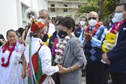 Lilia Cedillo impulsa proyecto para preservar la cultura y lenguas originarias