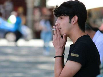Consumo de tabaco continúa pese a restricciones legales