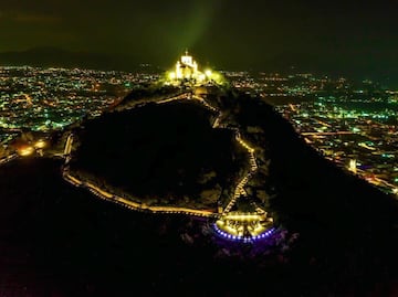 ¿El mirador de cristal en Atlixco está abierto?