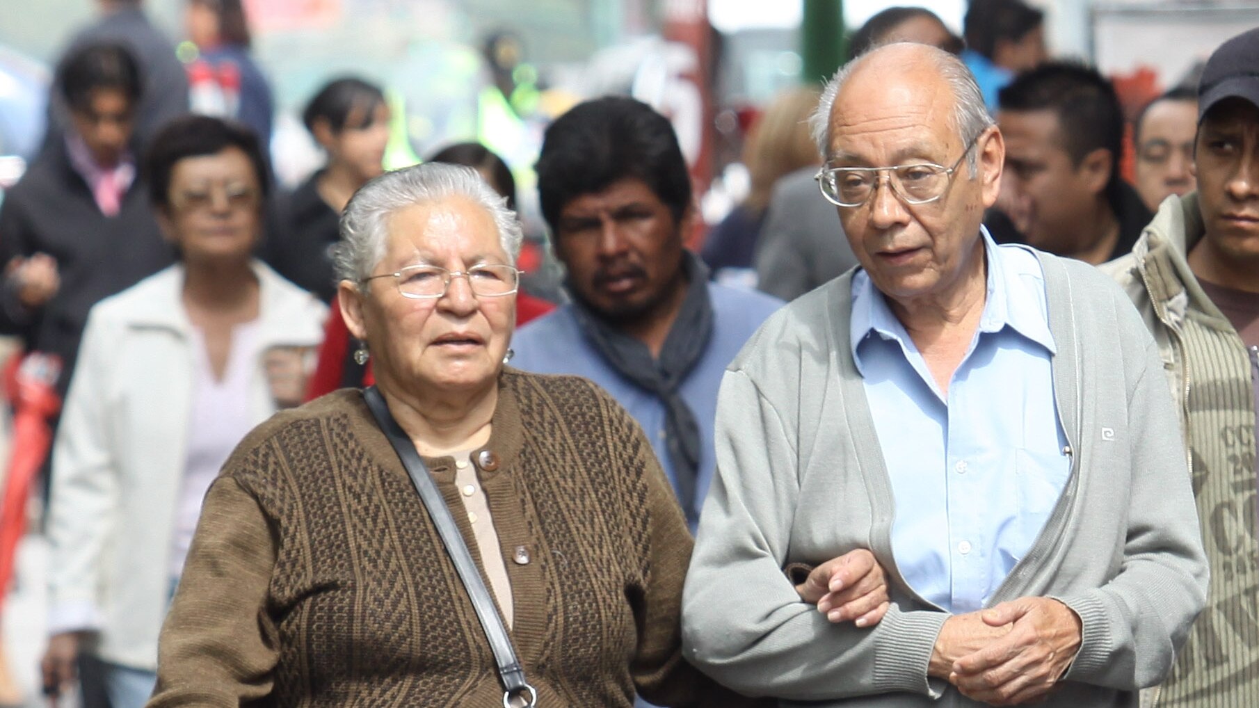 En México, todos los trabajadores con una relación laboral subordinada a un patrón tienen derecho a recibir un aguinaldo, sin excepción ni consideración a su situación particular. 

Foto: Producción El Universal Puebla