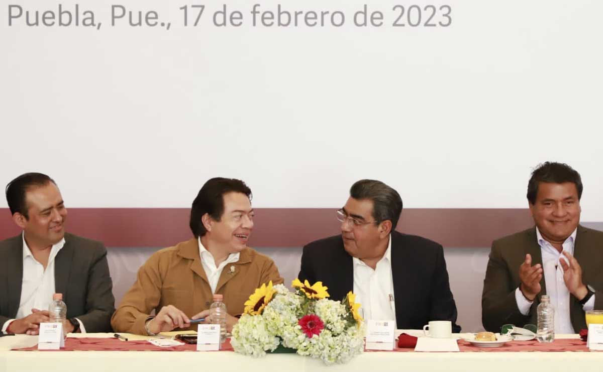 Mario Delgado pide a los aspirantes poblanos enfocarse en las encuestas