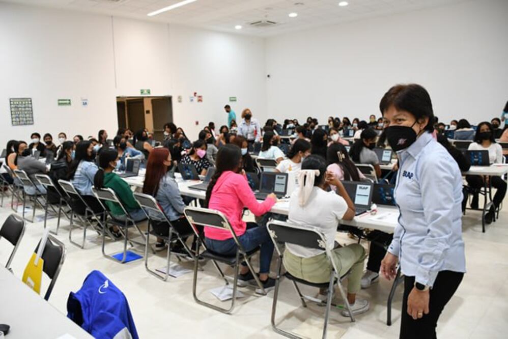 El examen de admisión a la BUAP tiene costo | Foto: EsImagen