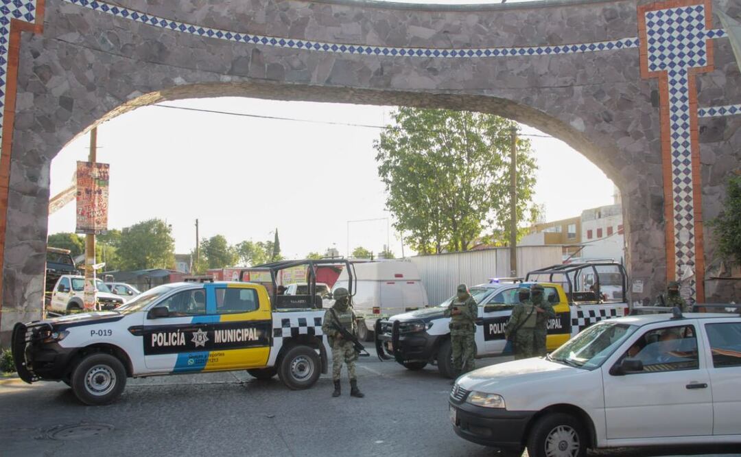 Dos personas fueron asesinadas a tiros en las inmediaciones del fraccionamiento Misiones de San Francisco, Coronango | Foto: Agencia Es Imagen para El Universal Puebla