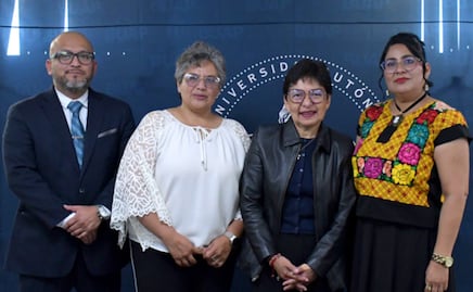 Lilia Cedillo toma protesta a nueva directora de preparatoria Benito Juárez de la BUAP