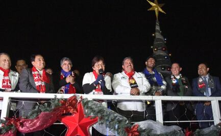 Encienden el Árbol Navideño en Ciudad Universitaria 2