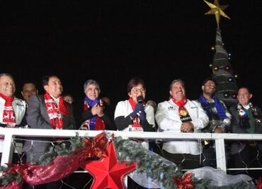 Encienden el Árbol Navideño en Ciudad Universitaria 2