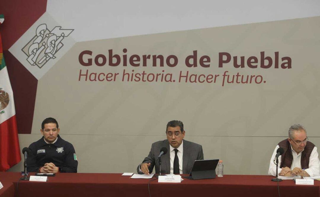 El gobernador Sergio Salomón Céspedes realiza en promedio dos conferencias semanales debido a sus giras de trabajo | Foto:  agencia Es Imagen para El Universal Puebla