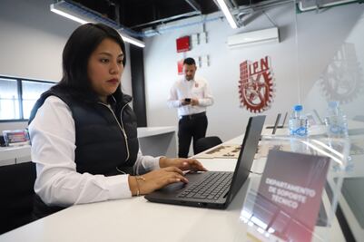 ¿Cuántas plazas disponibles hay en el IPN Puebla?