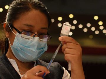 Hay retraso de Sputnik para centennials de la capital, la vacunación será el 8 de octubre