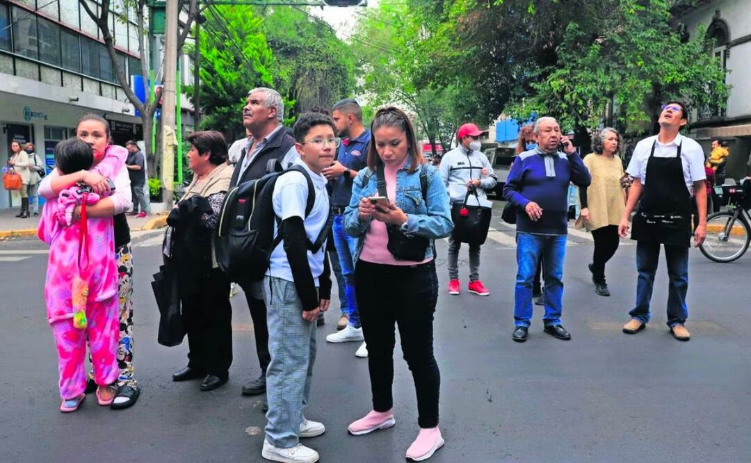 El jefe de Gobierno, Martí Batres, informó que hasta el momento no se reportan daños en la capital del país, luego de los microsismos que se registraron este martes.