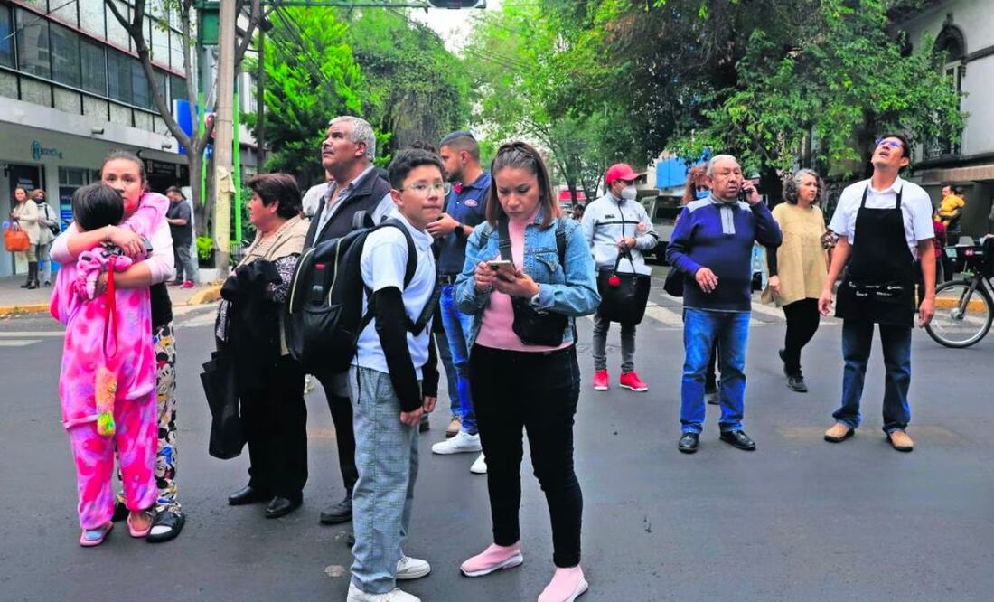 El jefe de Gobierno, Martí Batres, informó que hasta el momento no se reportan daños en la capital del país, luego de los microsismos que se registraron este martes.