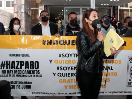 Desabasto de medicinas afecta a enfermos renales y trasplantados, muchos están muriendo