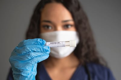 Pacientes que tuvieron Covid severo olvidan las cosas por esta razón