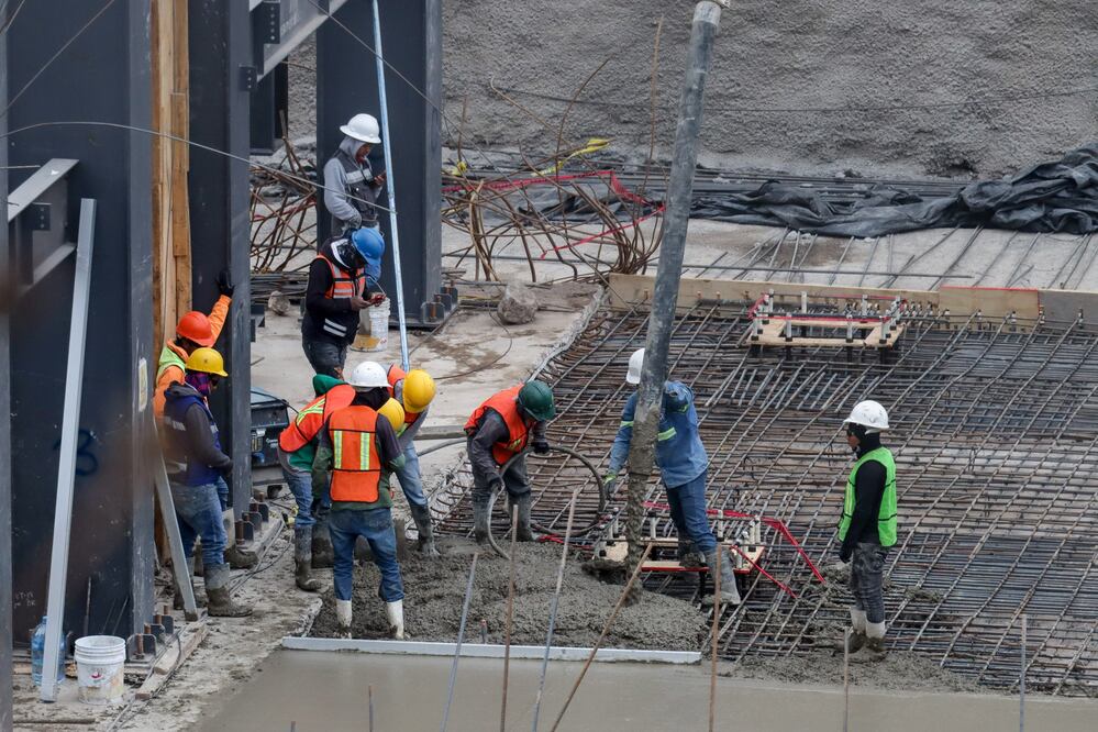 Debido a la obra, ya hay puestos de comida afuera de la nueva sede del Congreso | EsImagen