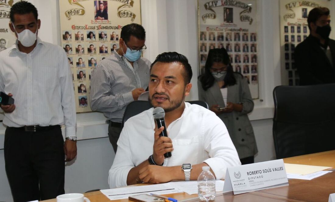 El diputado local de Morena, Roberto Solís Valle, busca una candidatura para el 2024. | Foto: Agencia Es Imagen para El Universal Puebla