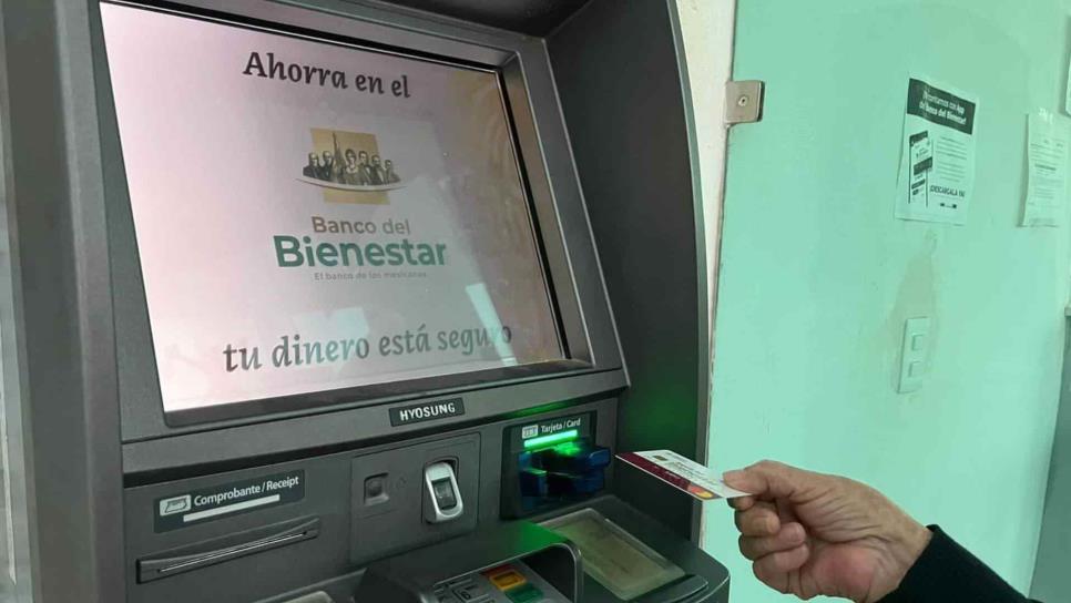 La Pensión del Bienestar para adultos mayores es una de las iniciativas más relevantes del gobierno de México, ofreciendo apoyo económico directo a millones de personas mayores de 65 años.

Foto: Producción El Universal Puebla