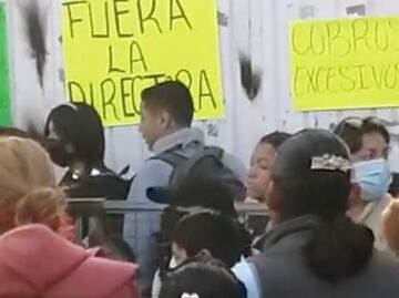 Piden destitución de directora en primaria de San Ramón; soldaron la puerta como protesta