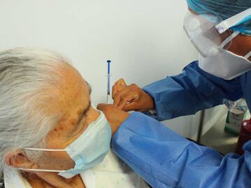 Tercera dosis de refuerzo para adultos mayores de Puebla capital, la próxima semana