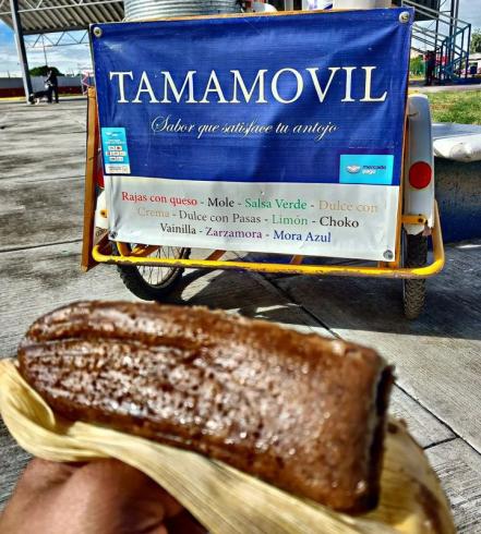 Carrito de tamales es la sensación en Puebla por aceptar pago con tarjeta 