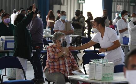 Baja en el proceso de vacunación por disminución en la llegada de dosis: AMLO