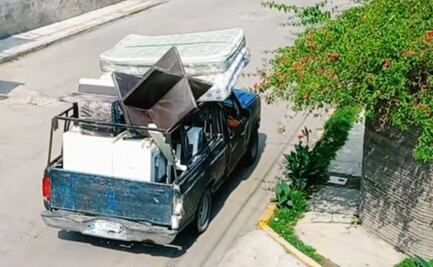 Camioneta de “fierro viejo” en inglés llega a Huexotitla y así reaccionaron los poblanos
