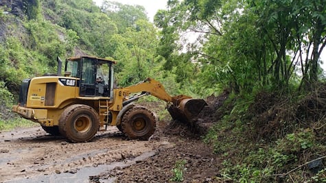 Continúan trabajos en carreteras de Puebla tras afectaciones por Grace