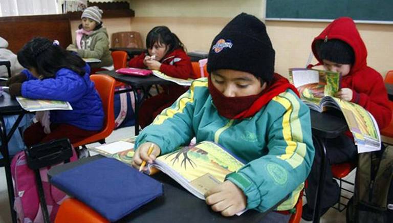 SEP anuncia cambios en el horario de clases por bajas temperaturas