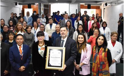 Recibe Licenciatura en Estomatología reconocimiento del CONAEDO